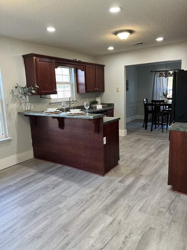 Foto del edificio - 82 Saddlebrush Rd