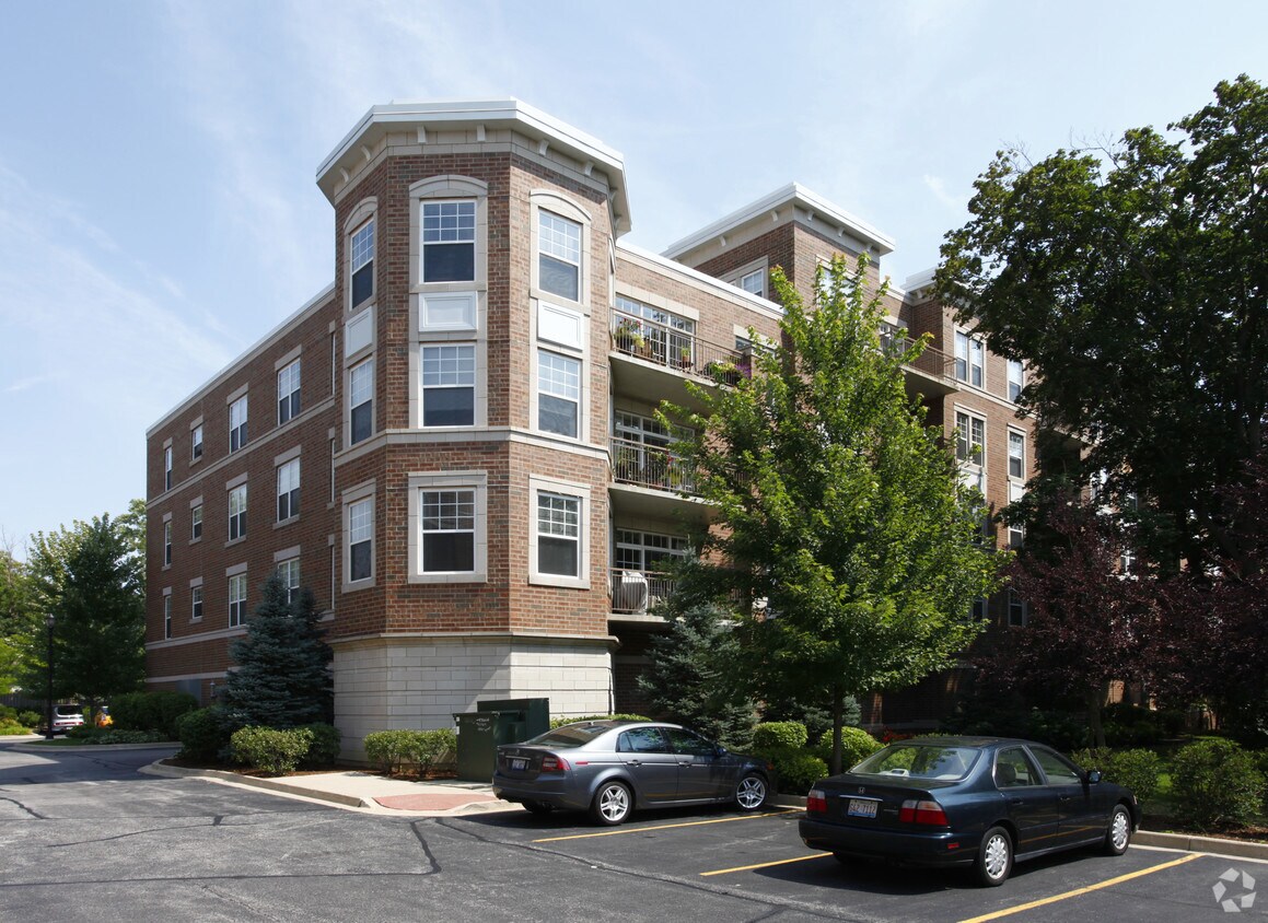 435 W Wood St, Palatine, IL 60067 Apartments Palatine, IL