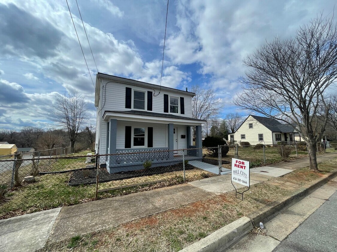 Primary Photo - Newly Renovated Home