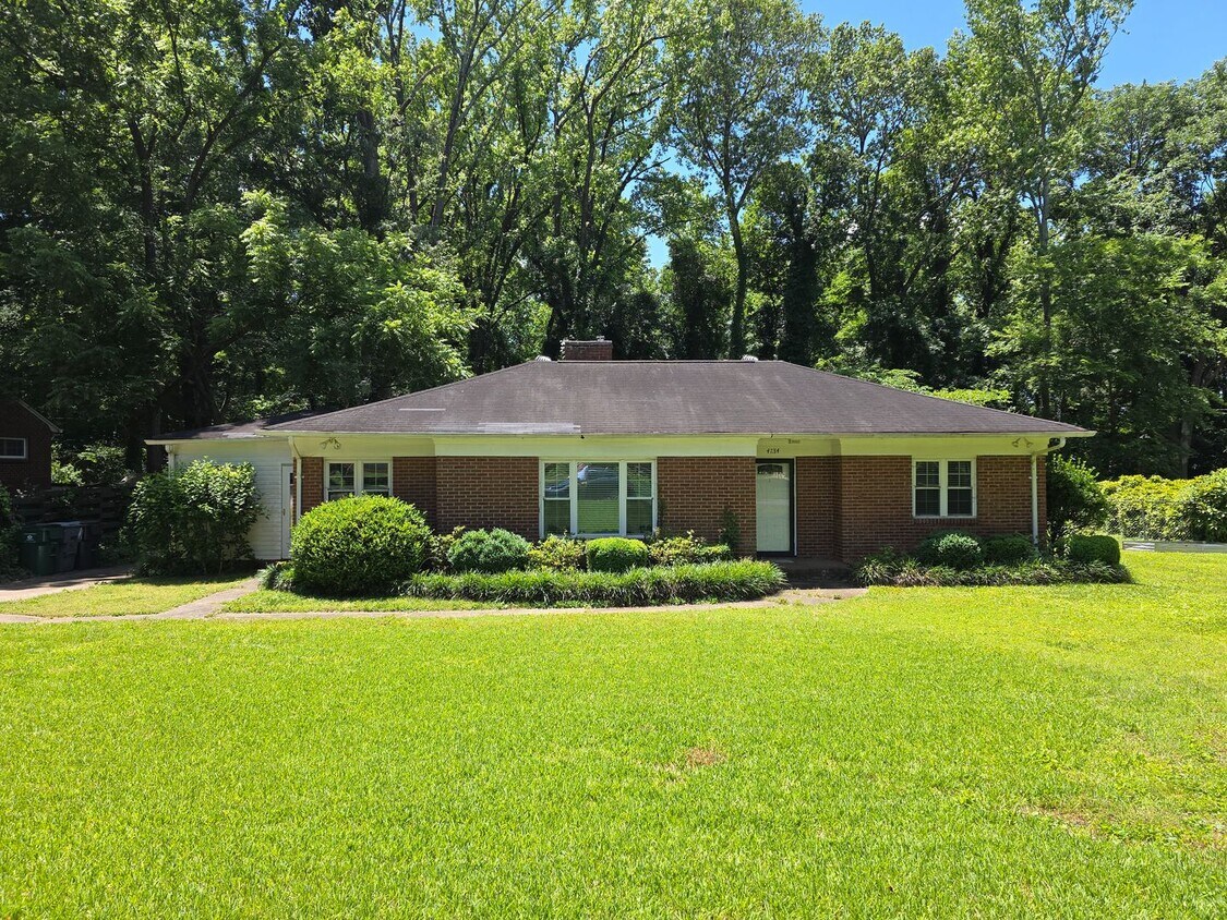 Foto principal - 4134 Sheridan Dr