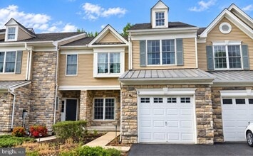 Building Photo - 9 Wedgewood Ct