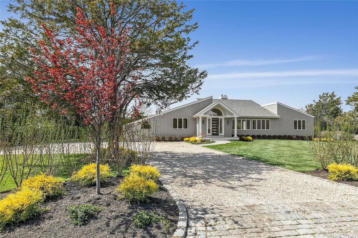 25 Meadow Ln, Westhampton Beach, NY 11978 House for Rent in