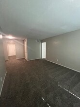Living Room - FLEETWOOD APARTMENTS
