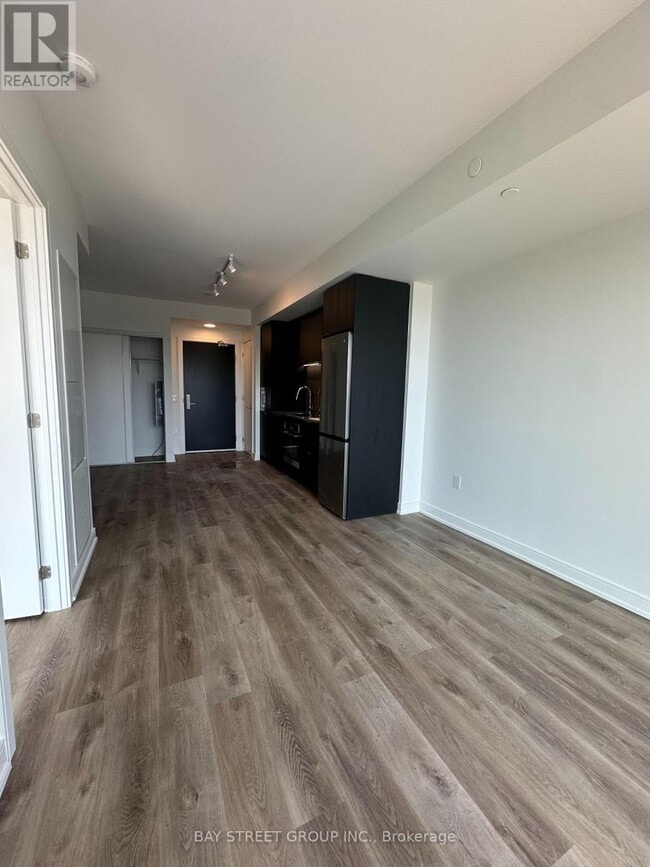 Building Photo - 3009 Novar Rd