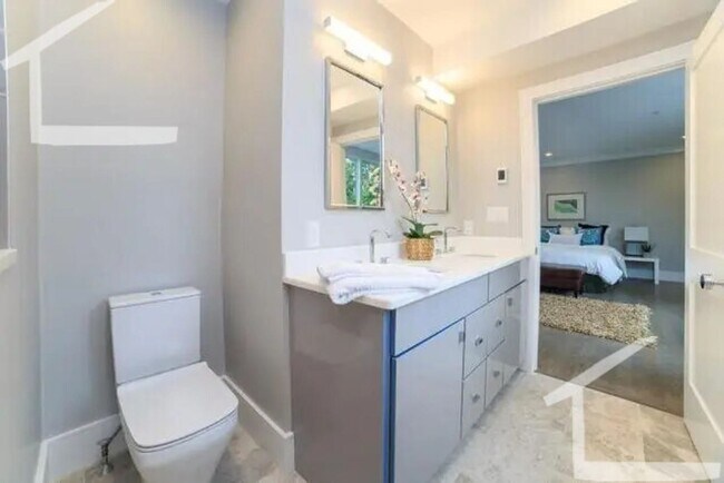 Foto del edificio - Charming 3 Bedroom-No Broker Fee