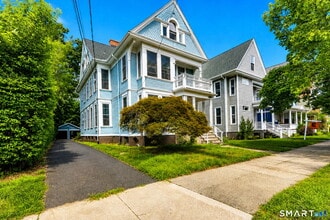 Building Photo - 183 Lawrence St