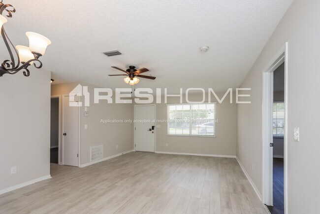 Foto del edificio - 5177 Wellington Rd