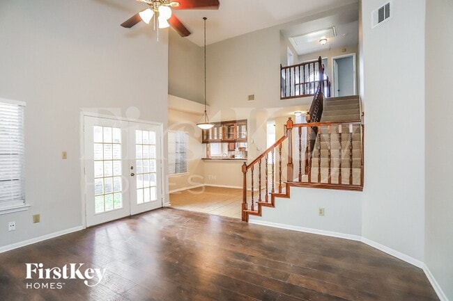 Foto del edificio - 6713 Queensclub Dr