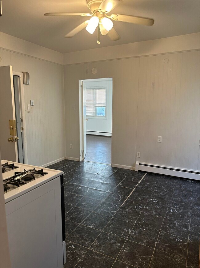 Building Photo - 474 Avenue A