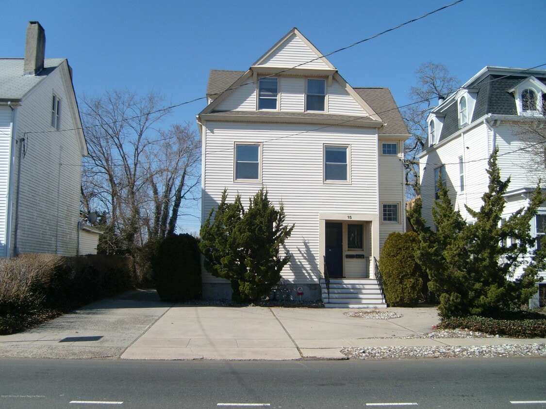 15 Rector Pl, Red Bank, NJ 07701 Room for Rent in Red Bank, NJ
