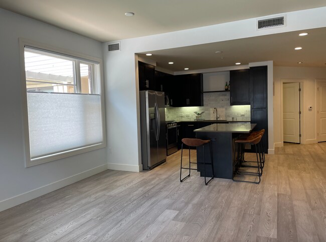 Living room & kitchen - 3401 Arapahoe Ave