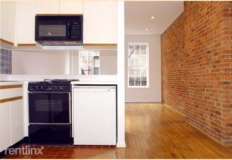 Building Photo - 324 E 81st St