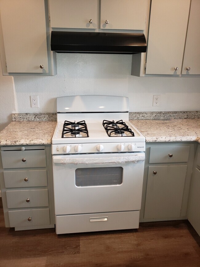 Foto del edificio - 21400 Golden Hills Blvd