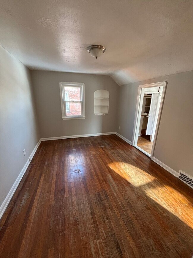 Foto del edificio - 3057 Livingston Rd