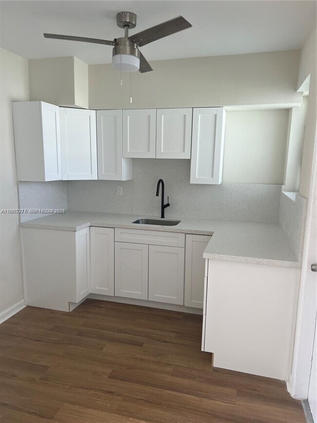 Building Photo - 315 83rd St