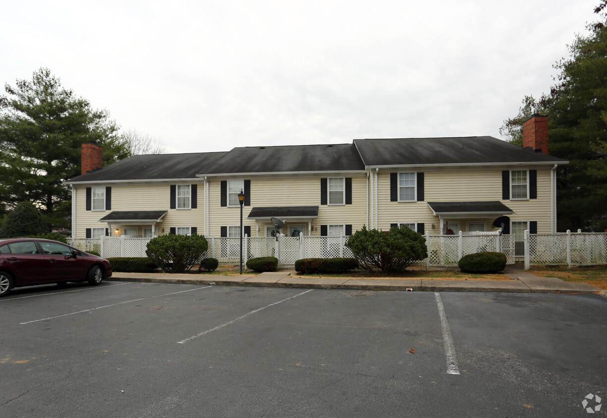 Foto del edificio - Tusculum Square Apartments