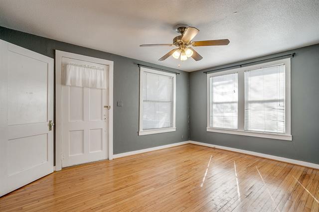 Building Photo - 3200 Sandage Ave