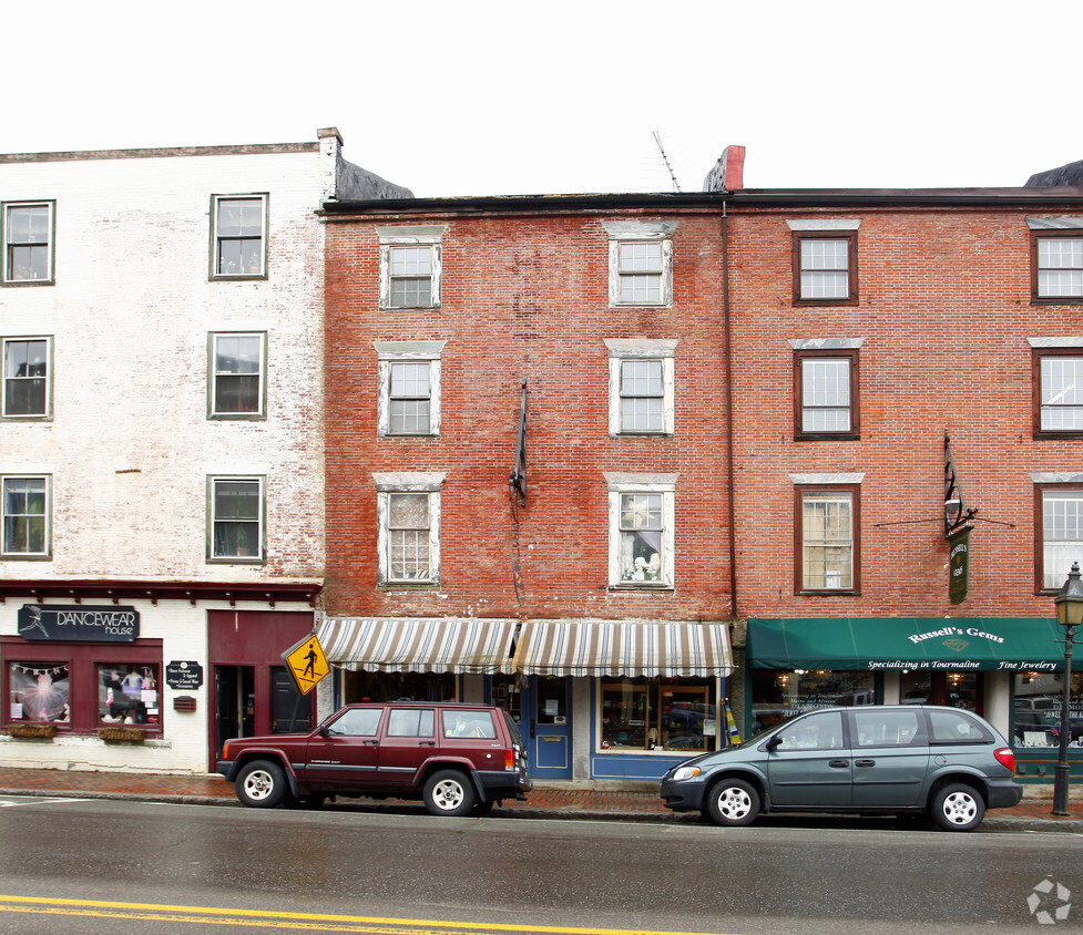 Building Photo - 130 Water St