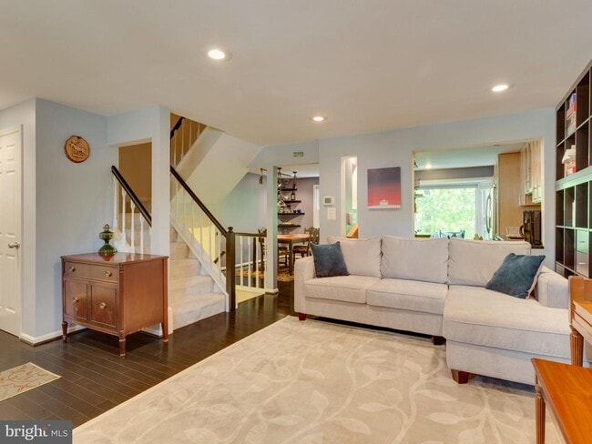 Building Photo - 6511 Coachleigh Way