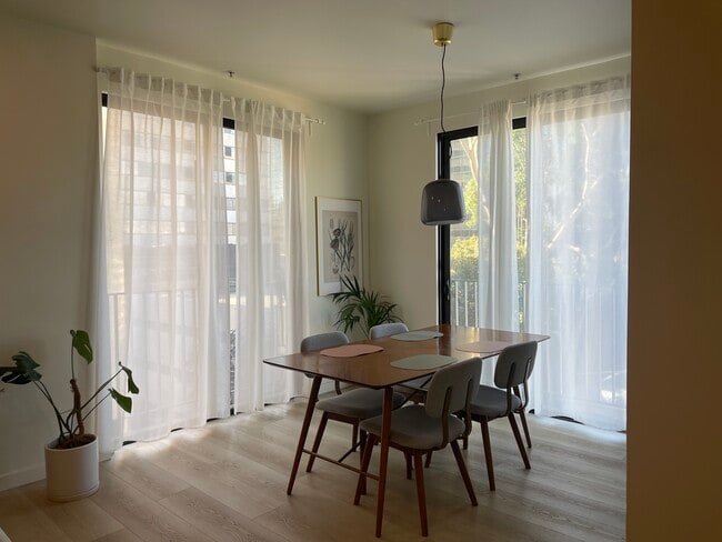 Dining Area - 625 S Berendo St