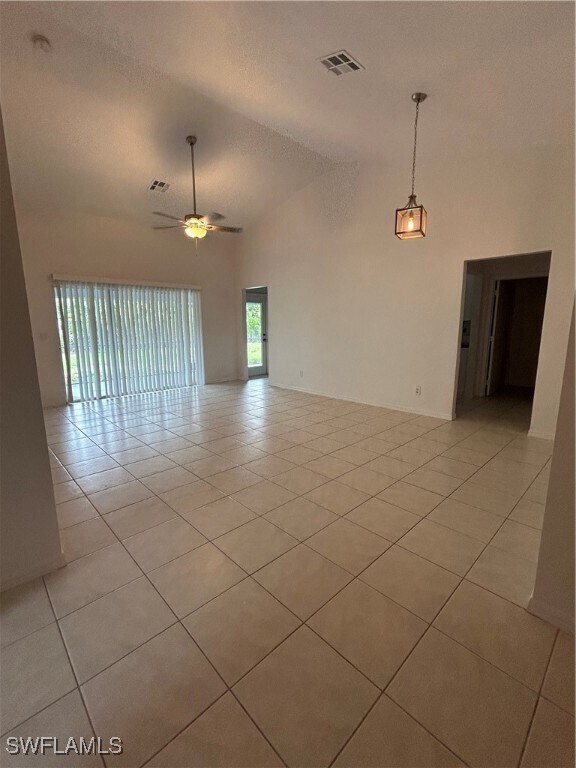 Building Photo - 26992 Spanish Gardens Dr
