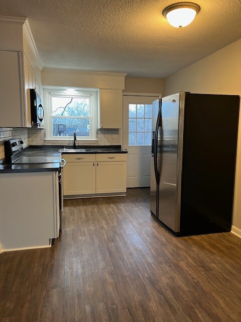 Foto del edificio - 6051 Tobaccoville Rd