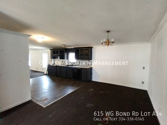 Foto del edificio - This large 4 bedroom, 2 bath mobile home i...