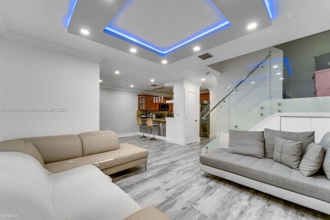 Foto del edificio - 3 br, 2.5 bath House - 6215 Kendale Lakes ...
