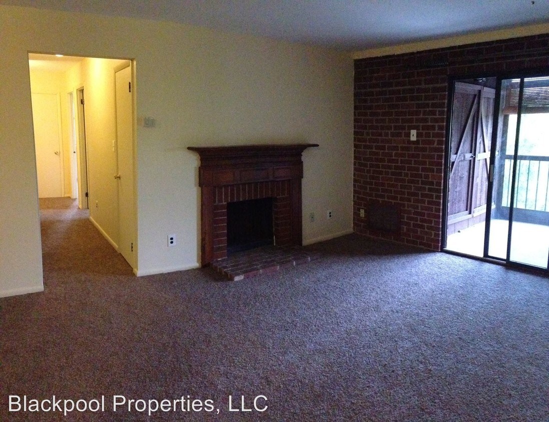 Primary Photo - 3605 Hewn Ln