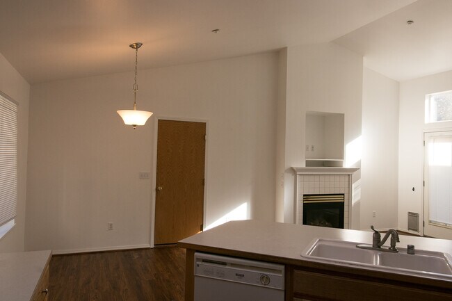 Building Photo - DP 2160