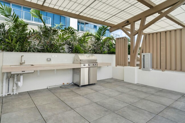 Building Photo - 1500 Rycroft St