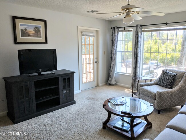 Building Photo - 1231 Ladys Island Dr