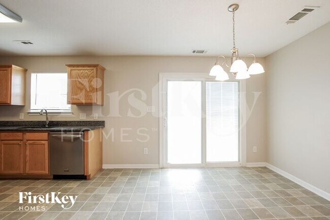 Foto del edificio - 7315 Aragorn Ln