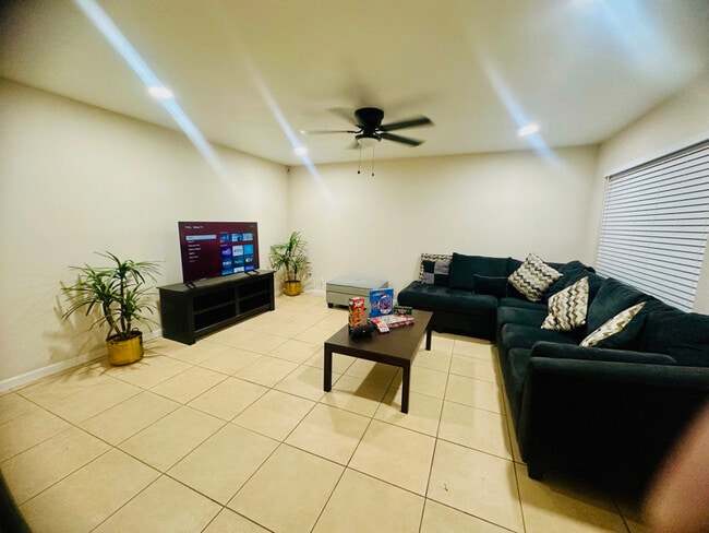 Foto del edificio - 66953 Buena Vista Ave