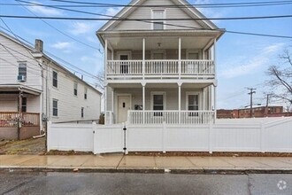 Building Photo - 35 N Summer St