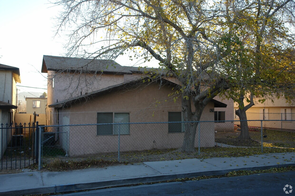 Building Photo - 828 Held Rd
