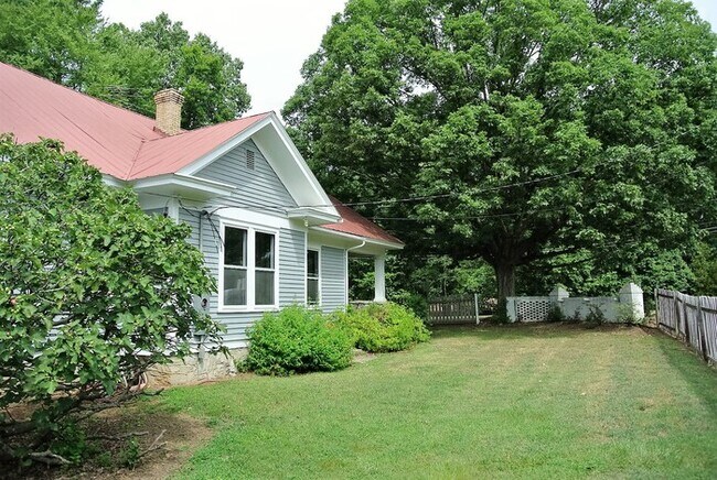 Building Photo - 3511 Old Chapel Hill Rd