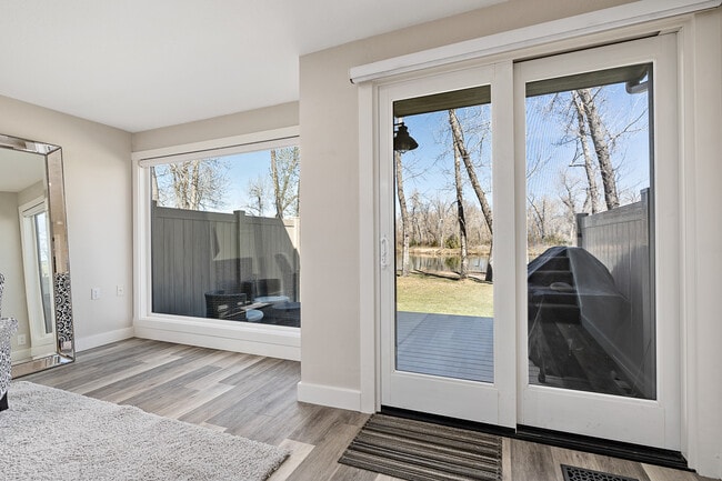 lots of room on the patio - 1927 S Teal Ln