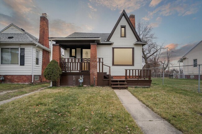 Building Photo - REDUCED MOVE IN COSTS - Section 8 only - 2...