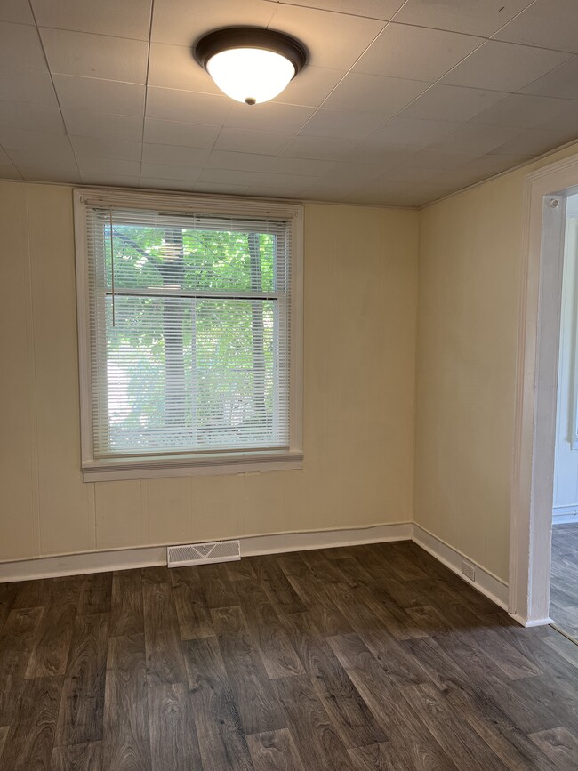 Dining room - 4 Birch St