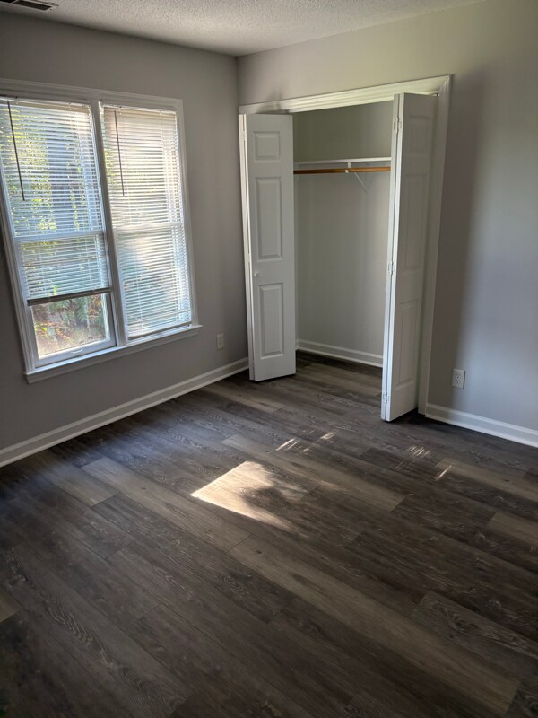 Foto del edificio - 2630 Hitchcock Dr