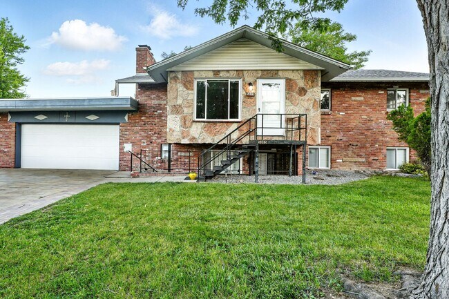 Foto del edificio - 5075-5085 Swadley St.-HM