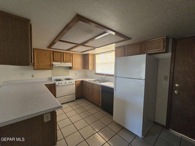 Building Photo - 1361 Trudy Elaine Dr