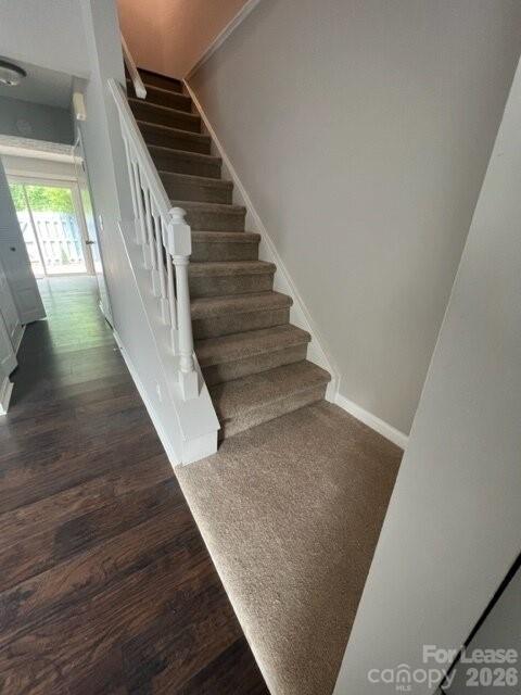 Foto del edificio - 7618 Holly Grove Ct