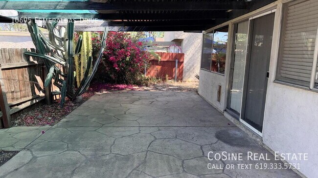 Foto del edificio - 10695 Esmeraldas Dr