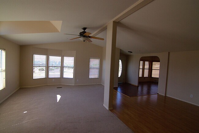 Building Photo - Spacious 4 Bed / 2 Bath Home with Mountain Views in Acton