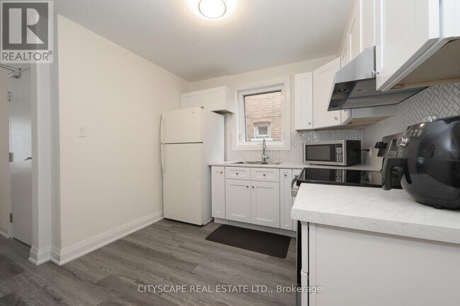 Building Photo - 459 Hopewell Ave