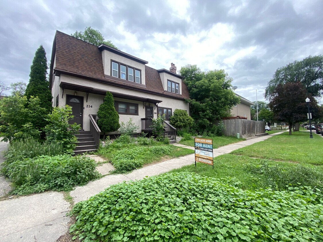 216 12th St S, Fargo, ND 58103 Condo for Rent in Fargo, ND