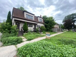 Building Photo - 214 12th St S