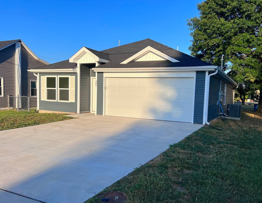 Primary Photo - Stunning 4-Bedroom House – The Home You’ve...